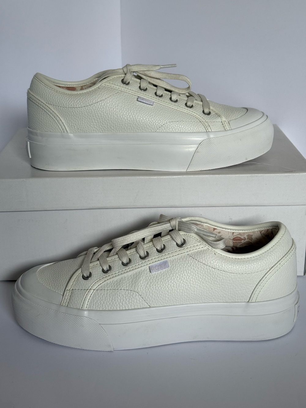 Roxy Cruizer LX White Lace Up Casual Sneakers Women’s Size 8.5